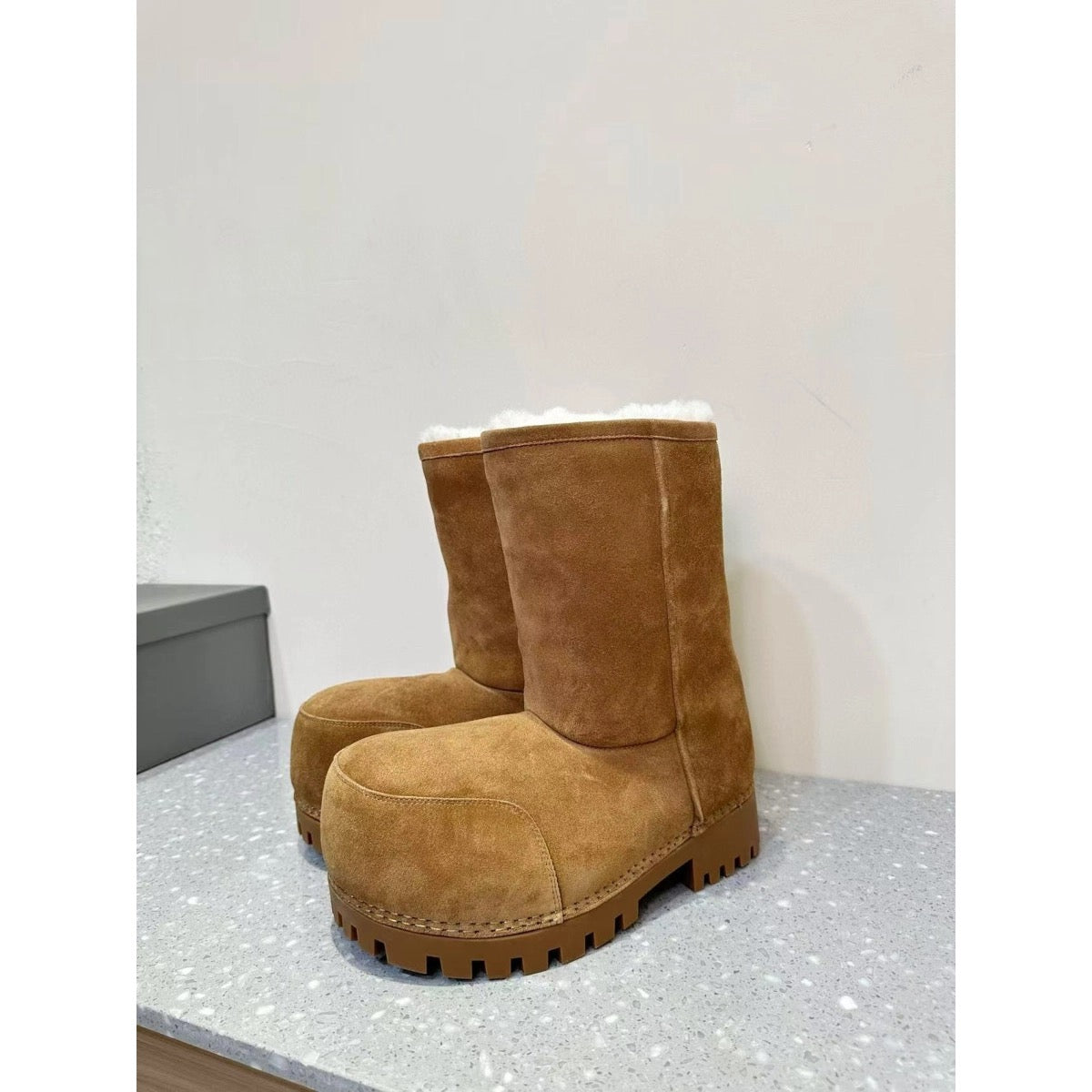 Balenciaga Beige Alaskan boots