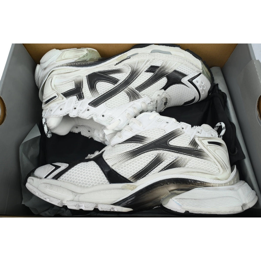Balenciaga Gradient White and black runner