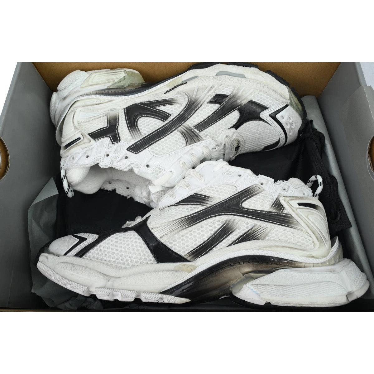 Balenciaga Gradient White and black runner