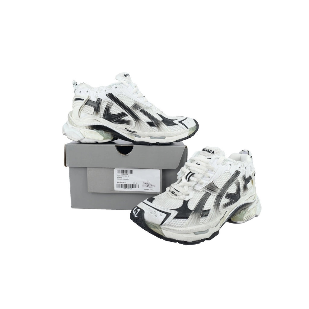 Balenciaga Gradient White and black runner