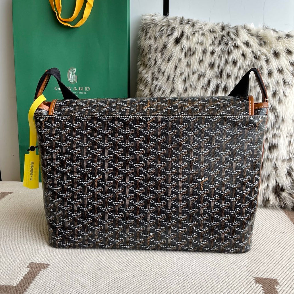 Goyard Brown Crossbody Caprtein bag