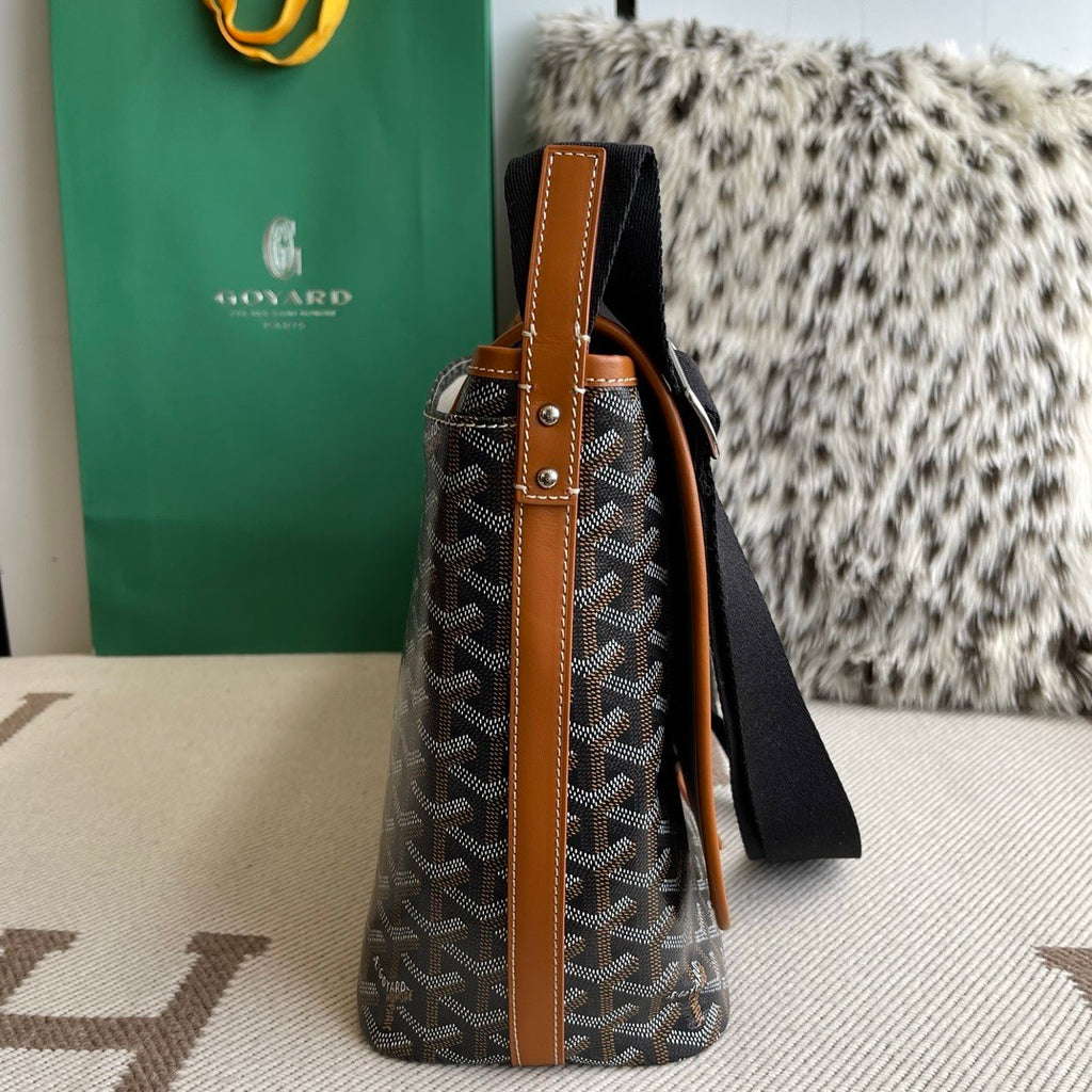 Goyard Brown Crossbody Caprtein bag