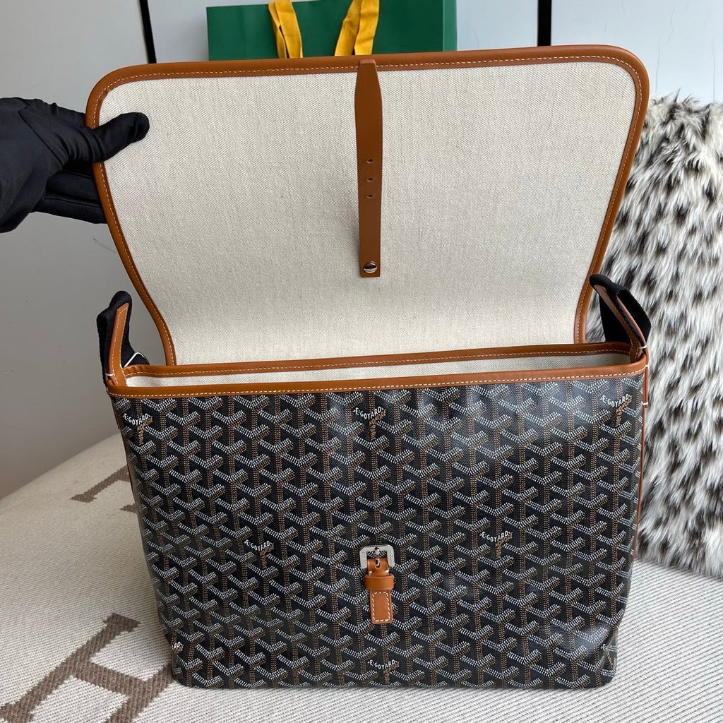 Goyard Brown Crossbody Caprtein bag