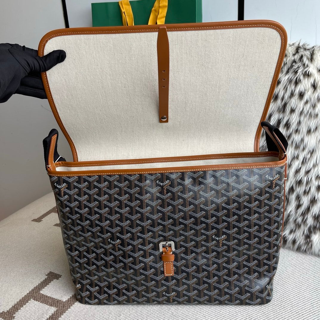 Goyard Brown Crossbody Caprtein bag