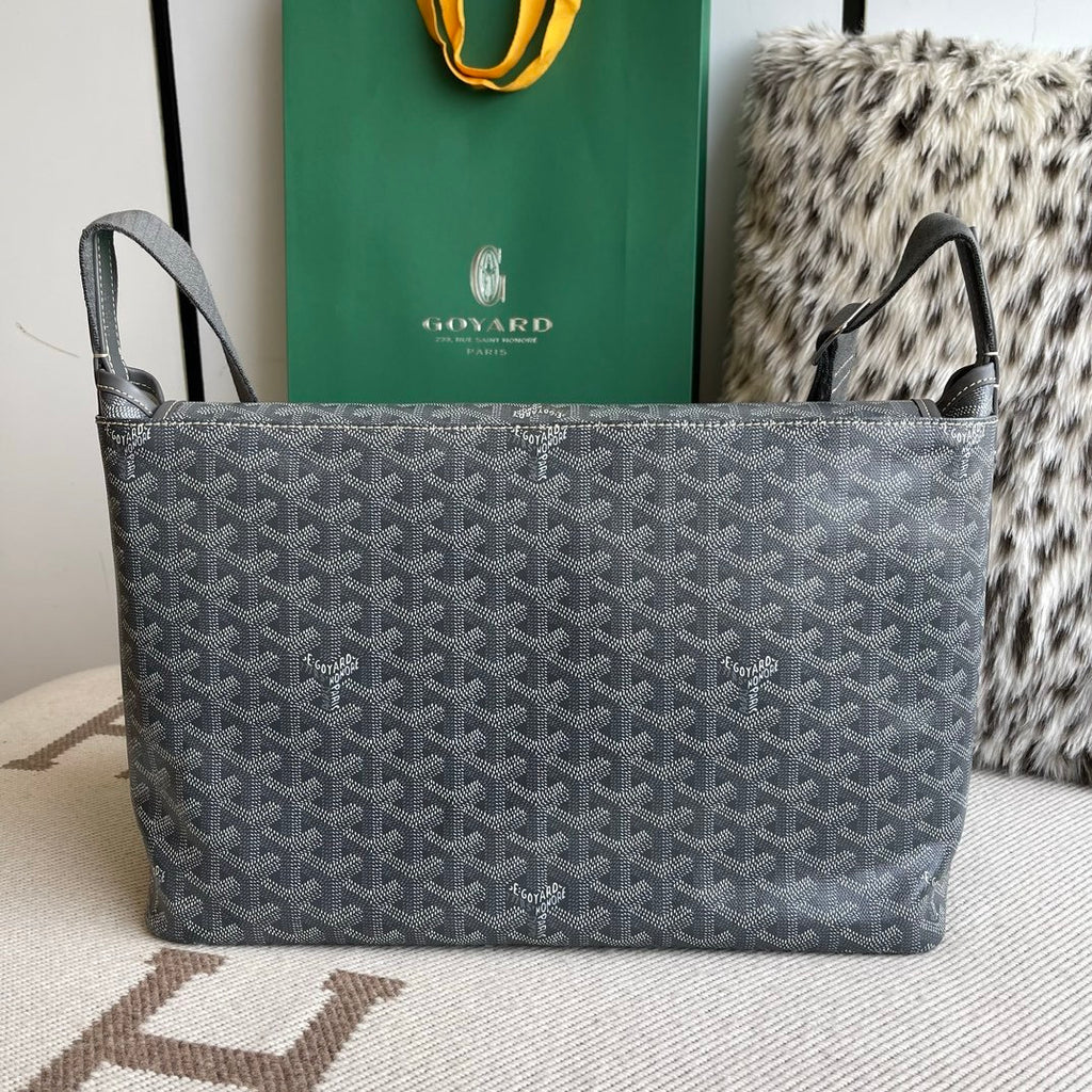 Goyard gray Crossbody Caprtein bag