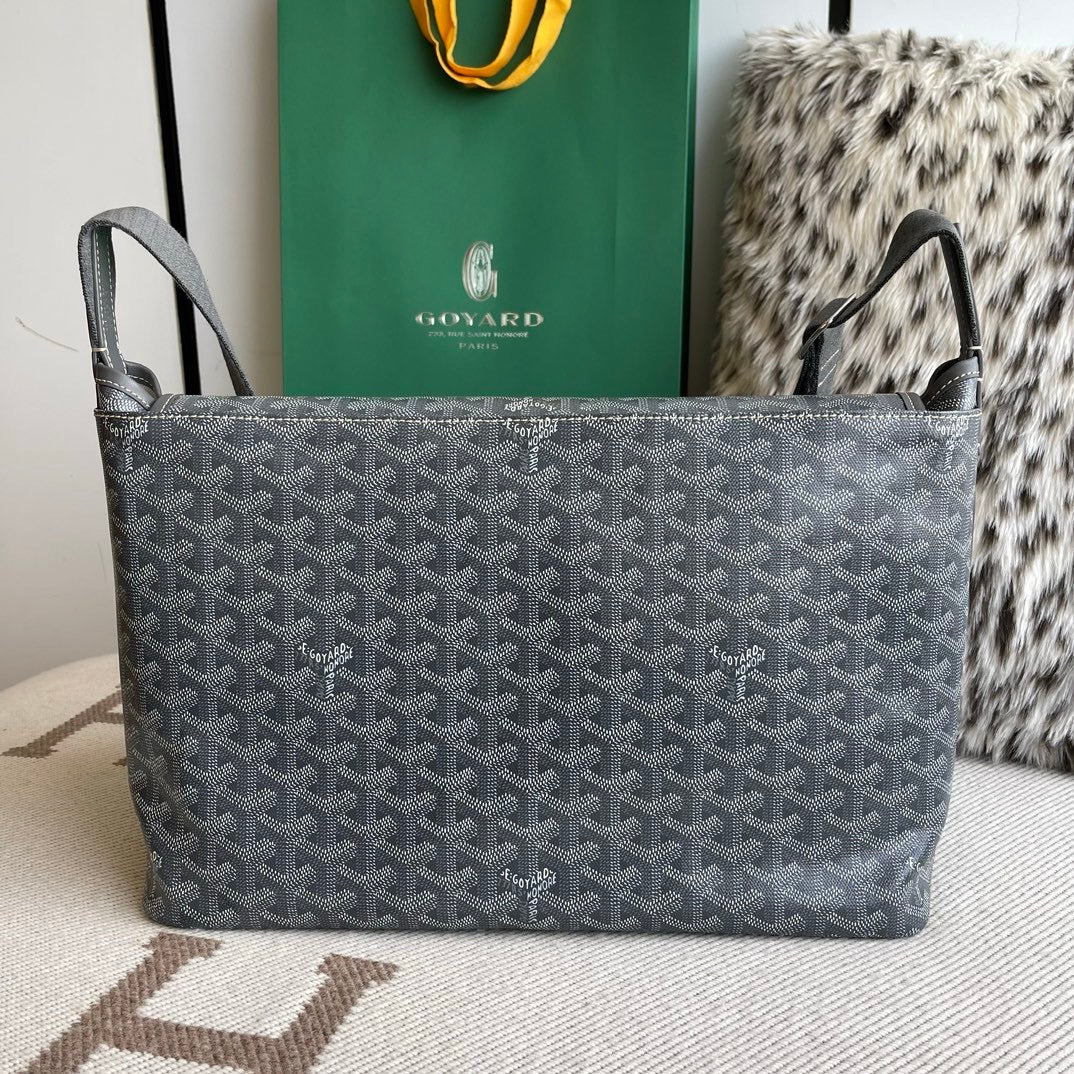 Goyard gray Crossbody Caprtein bag