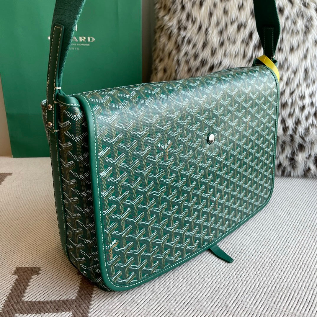 Goyard Green Crossbody Capetein bag