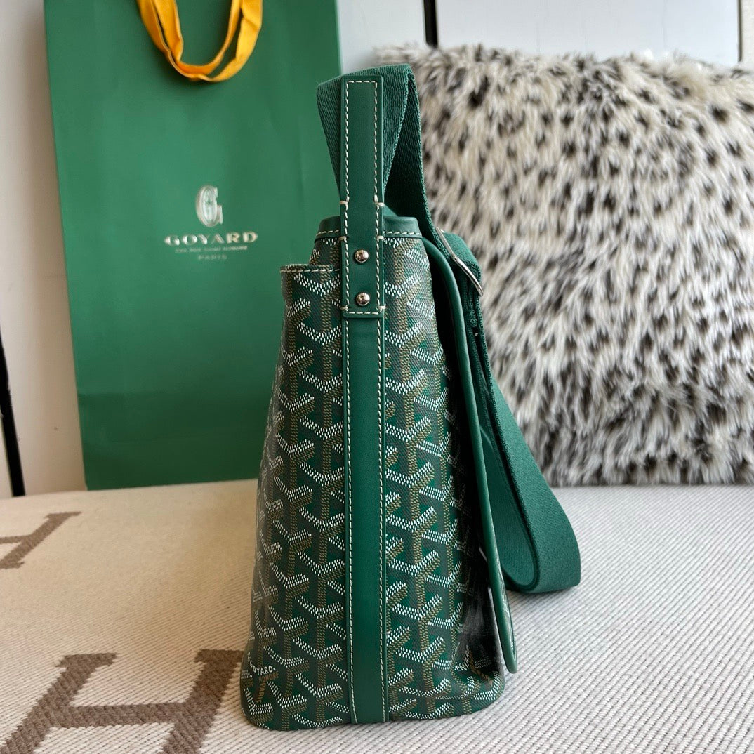 Goyard Green Crossbody Capetein bag