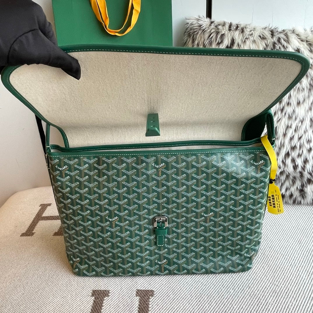Goyard Green Crossbody Capetein bag