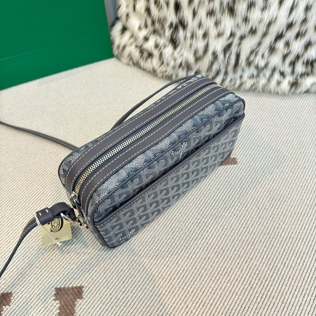 Goyard Gray Crossbody bag