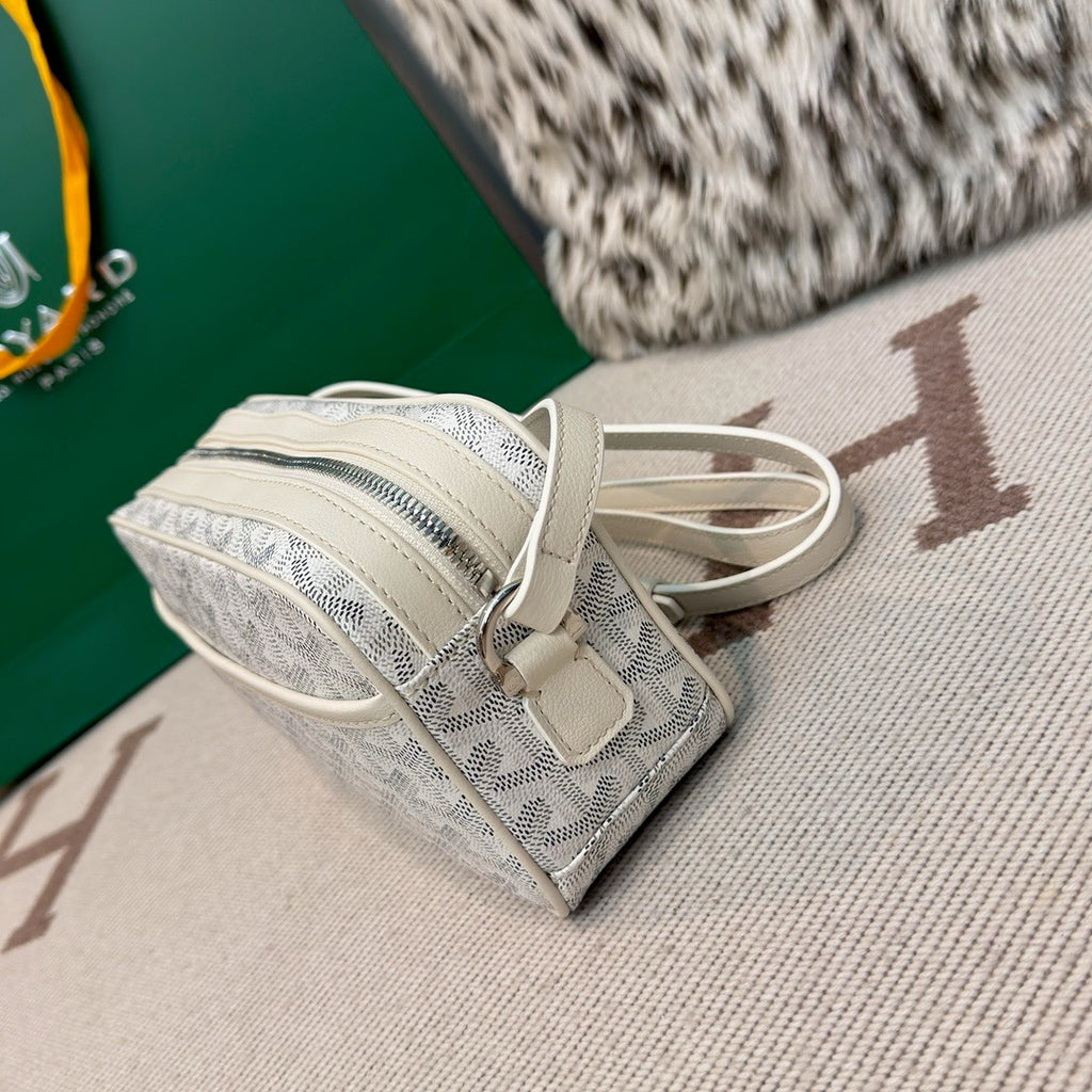 Goyard White Crossbody bag