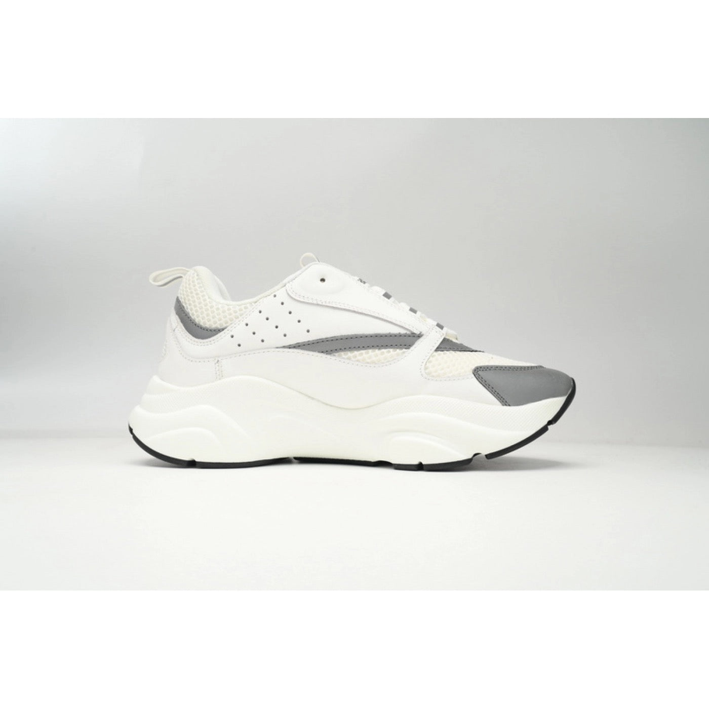 Dior White B22