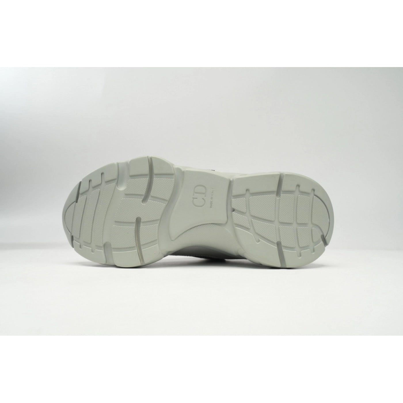 Dior gray B22